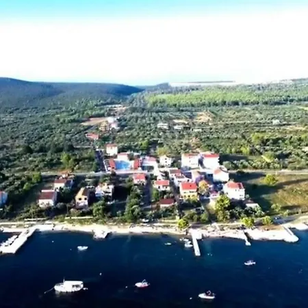 Mobile Homes Dalmacija Robert